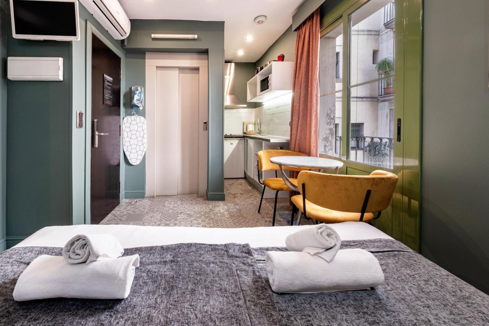 Ainb Born-Dames Apartments Барселона Екстериор снимка